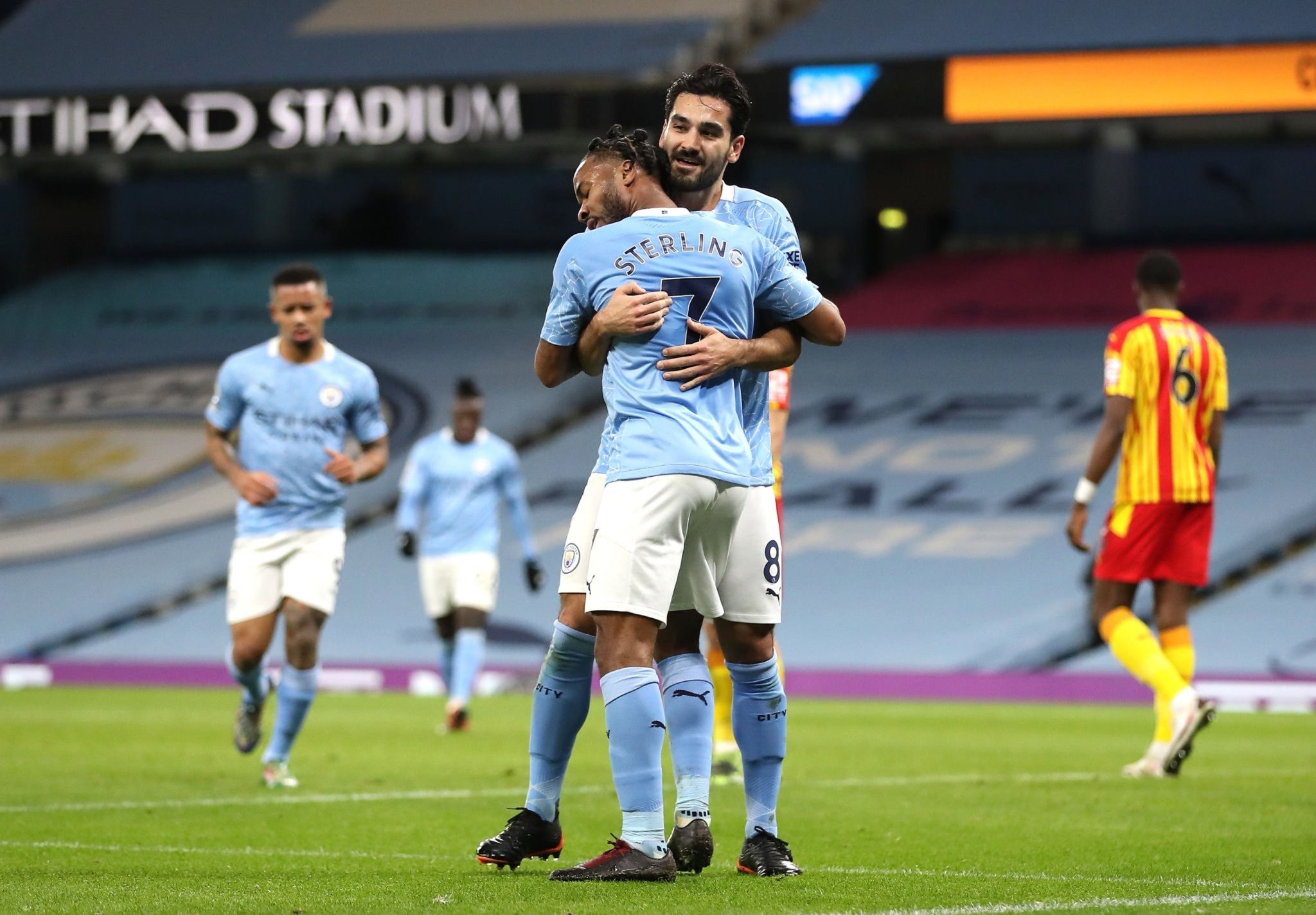 凰家看台 凰家看台